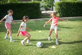 聋人篮球观赛：让我们挥动手语为运动员呐喊